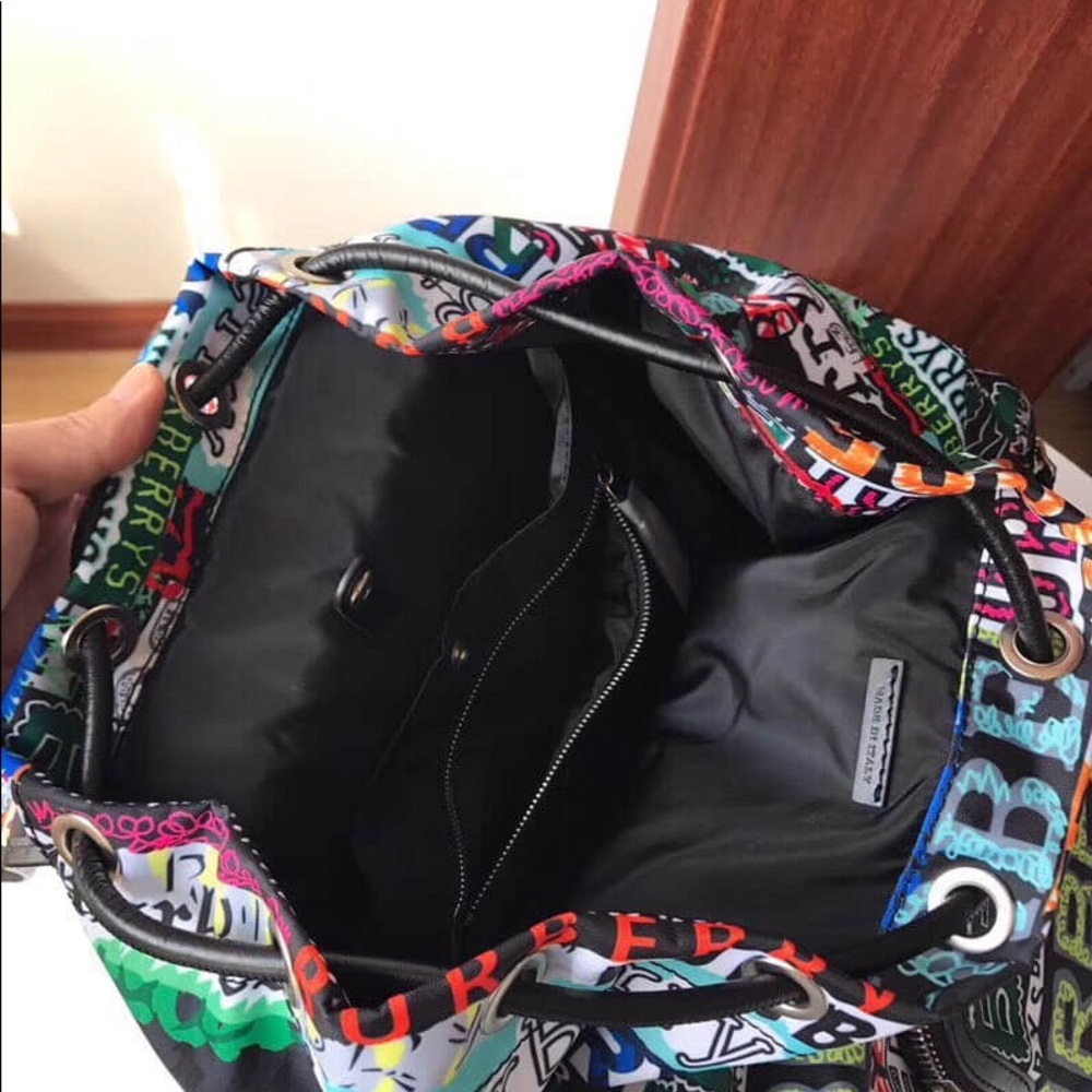Burberry Runsack Muticolor Brand New - Picture 14 of 16
